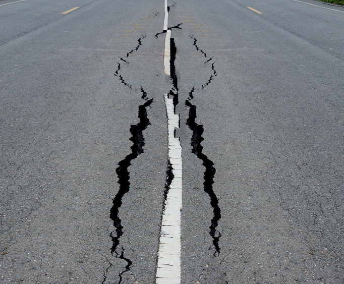 沥青路面裂缝 沥青路面裂缝