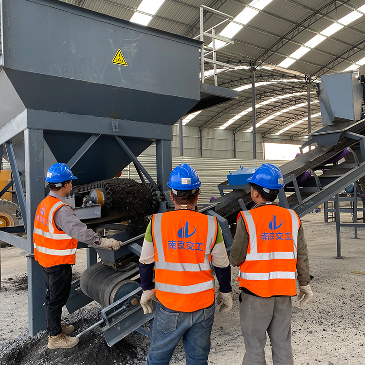 沥青再生料破碎筛分生产线(图14) 沥青再生料破碎筛分生产线(图14)